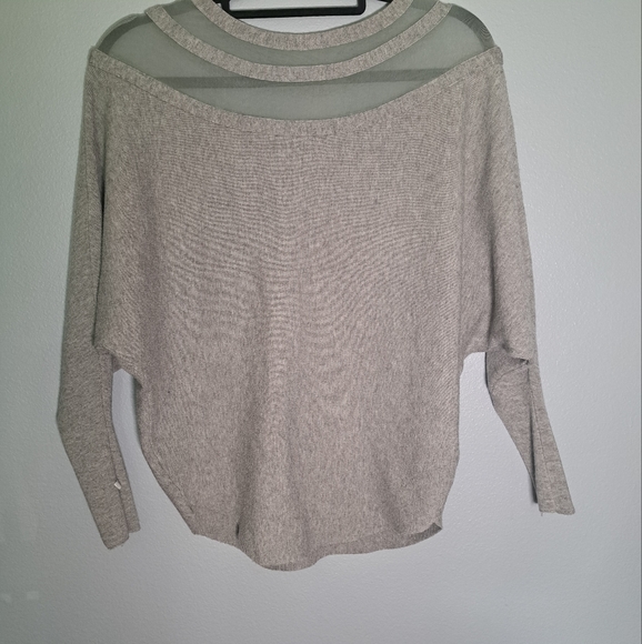Moewy Grey, long sleeve knit top with cut outs at neckline. One size. - Picture 6 of 6